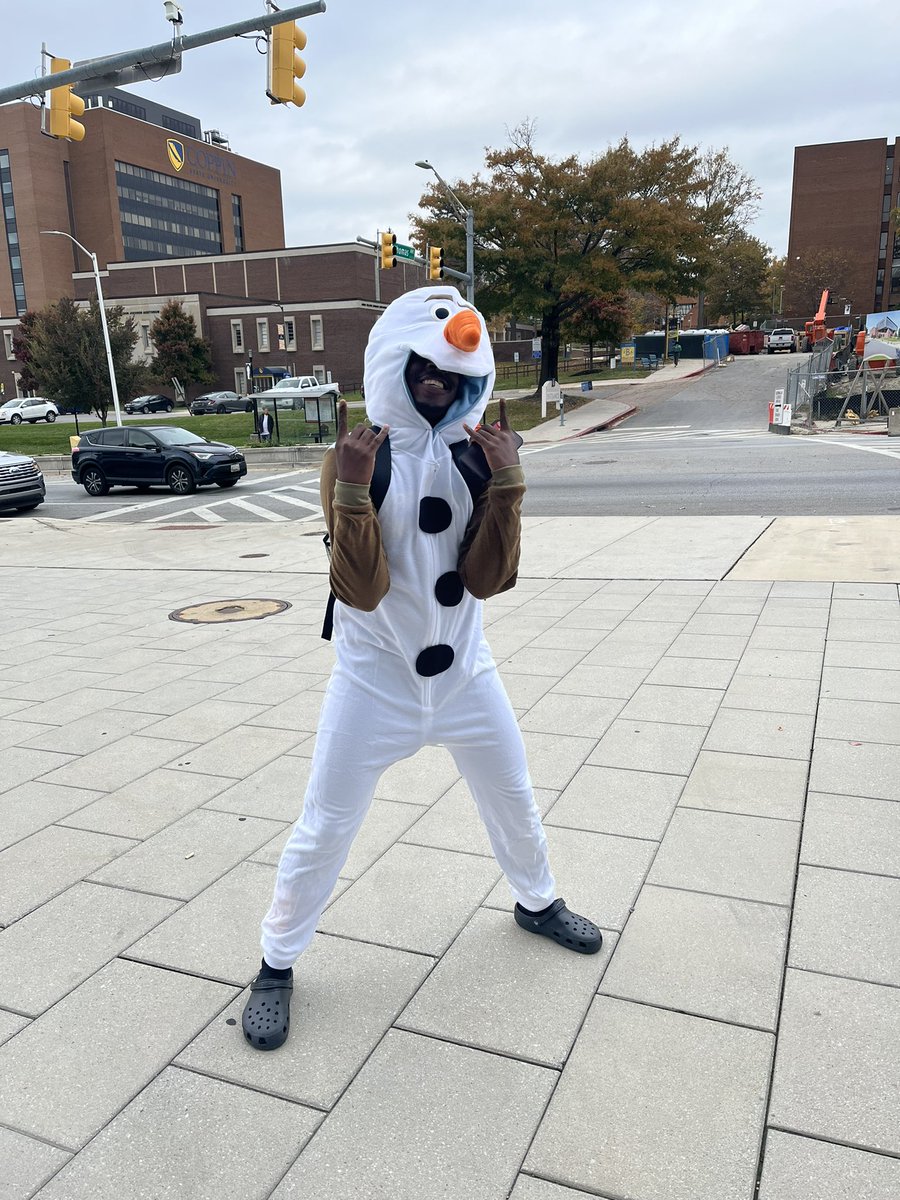 CoppinStateUniv's tweet photo. It’s #Halloween on the CSU campus. We spotted #Olaf heading to class this afternoon. #ExperienceCSU #GoEagles 🦅👻🎃 https://t.co/yvX7HdEHKj