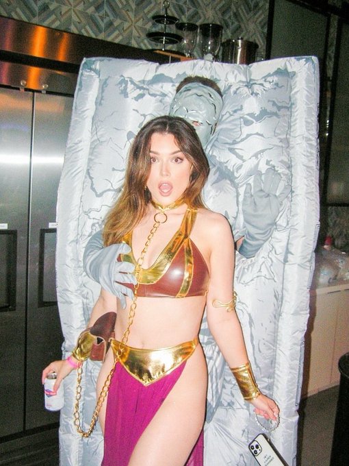 Don&rsquo;t call me princess. 👑 #HappyHalloween https://t.co/QGlwWjTsE9<a href="/tag/happyhalloween"class="tags">#HappyHalloween</a>