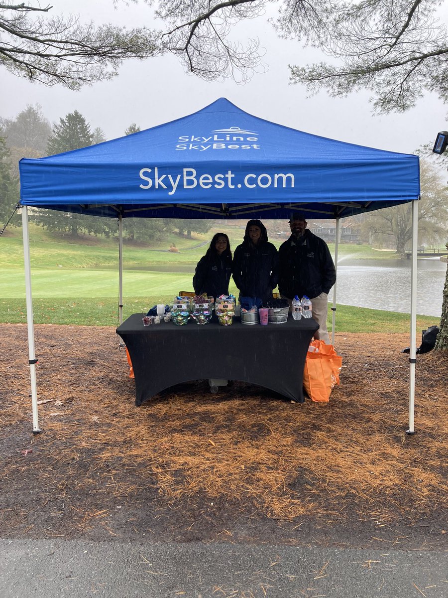 BooneAreaSports's tweet photo. We love our tent sponsors! 

🌟@SkyLineSkyBest 🌟@BlueCrossNC 🌟@spanglerestores https://t.co/ODFo3B9X4D