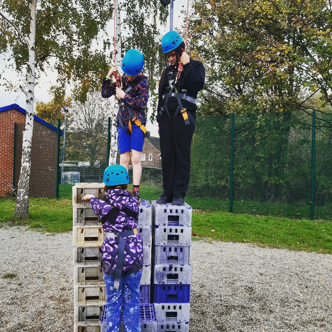 WestLeedsActiv's tweet photo. Team work and conquering fears today for our homeschoolers 💪🏼💜🧡

#thisisWLAC #theWLACway #cratestack #confidencebuilding #conqueringfears #teamwork #teamcohesion #oaa #ICCQM #inclusive #outdooractivity #outdooreducation #outdoorlearning https://t.co/skZg98MFDA
