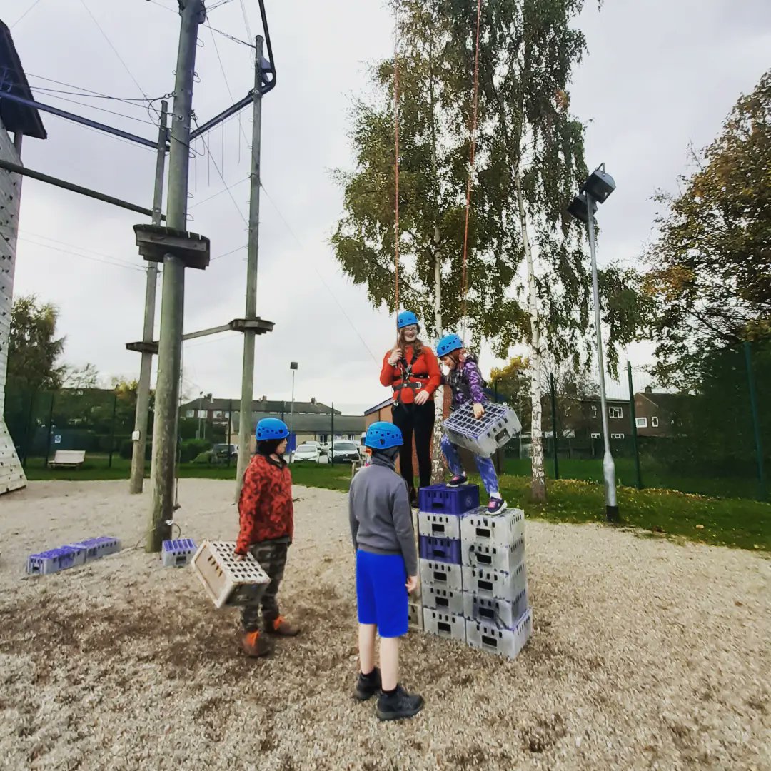 WestLeedsActiv's tweet photo. Team work and conquering fears today for our homeschoolers 💪🏼💜🧡

#thisisWLAC #theWLACway #cratestack #confidencebuilding #conqueringfears #teamwork #teamcohesion #oaa #ICCQM #inclusive #outdooractivity #outdooreducation #outdoorlearning https://t.co/skZg98MFDA