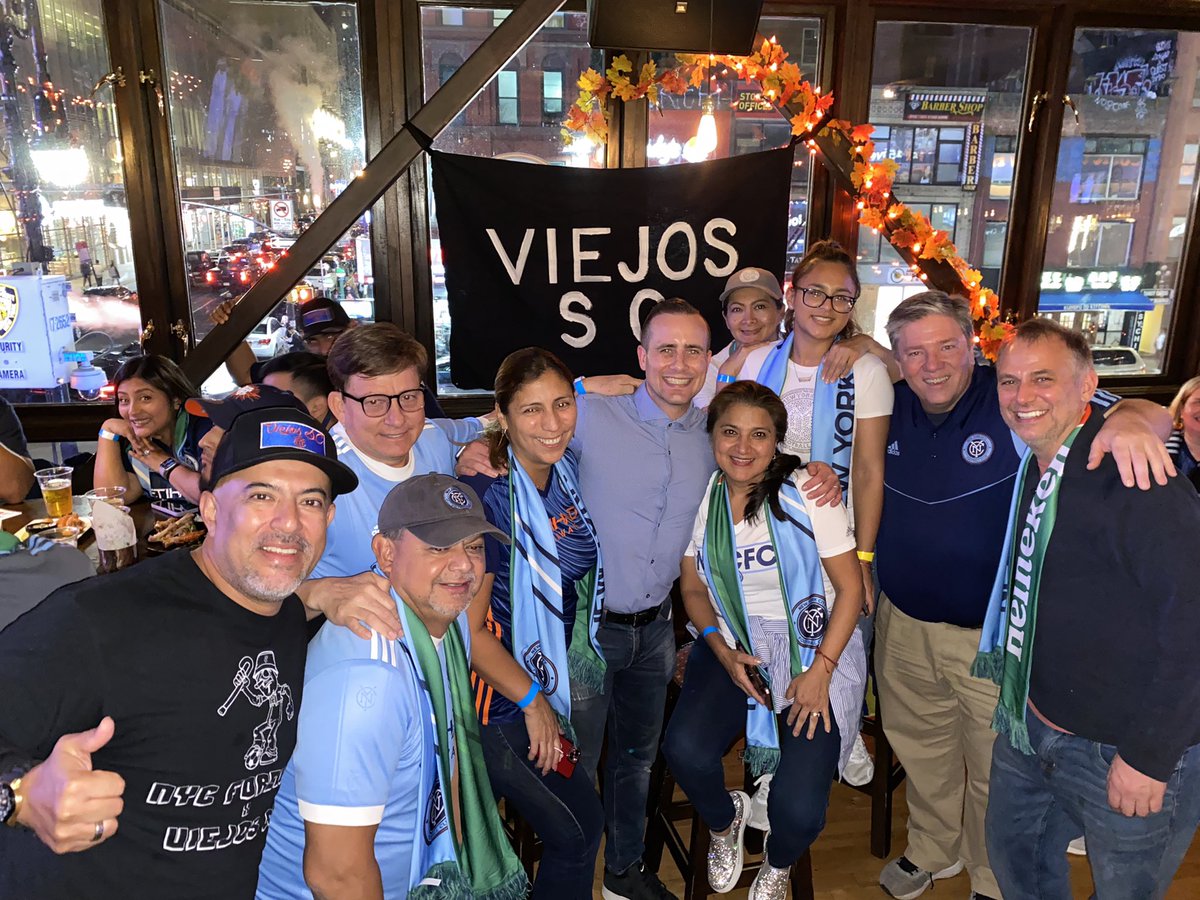 SharkRodrigoNYC's tweet photo. Tough loss for #NYCFC but it was nice to see @JOYPAULIAN and @joetolleson sharing with us https://t.co/CED4fCULsD