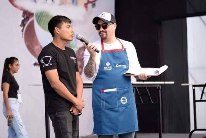 Ficafe_peru's tweet photo. #SomosFicafé2022
¡Tenemos Campeón Catador! 👏
Junior Zanabria se lleva el título de 1er puesto del V Campeonato Nacional de Catadores 2022.
Después de una rigurosa competencia entre los 6 finalistas, podemos decir que tenemos al representante nacional que irá a Grecia. https://t.co/tBolxxWAOh