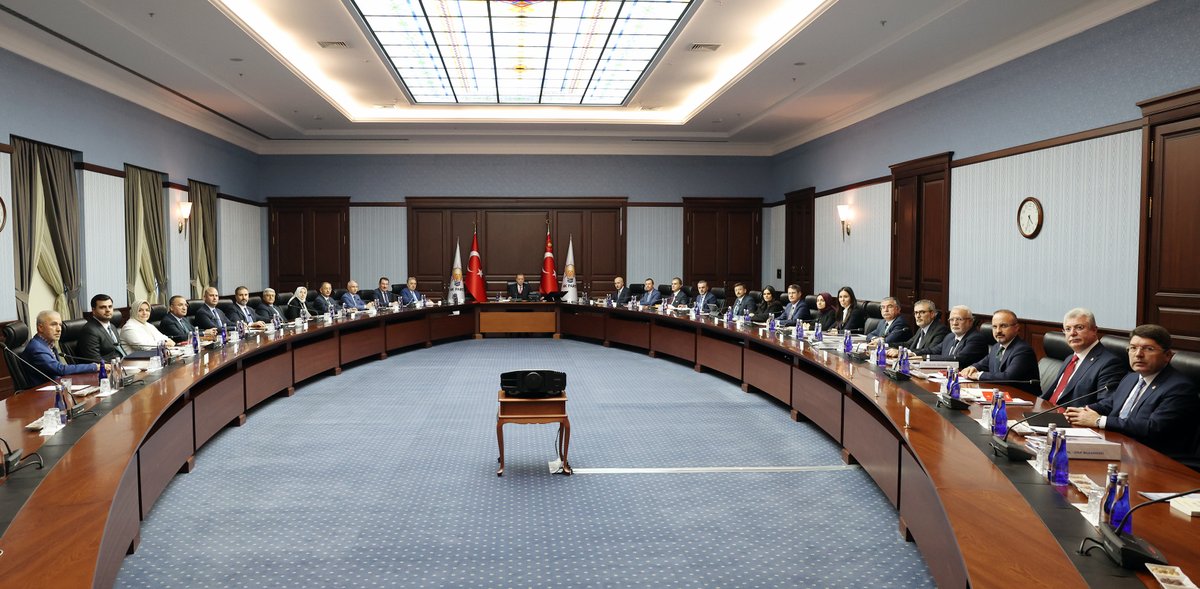 Genel Başkanımız, Cumhurbaşkanımız Sayın <a href="/RTErdogan/">Recep Tayyip Erdoğan</a> başkanlığında Merkez Yürütme Kurulu (MYK) toplantımızı gerçekleştirdik.