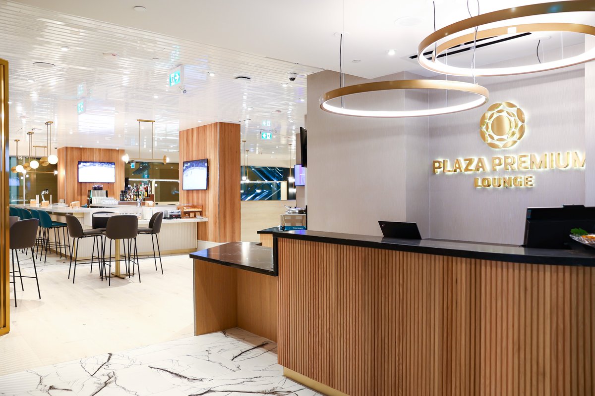 yvrairport's tweet photo. GIVEAWAY TIME🎃Trick or treat yourself to the newly opened Plaza Premium Lounge in our US terminal. We're giving away 5 pairs of lounge passes to 5 lucky winners! QT this tweet and tag a travel buddy who you would want to enjoy these passes with. https://t.co/8onfzFKUTT
