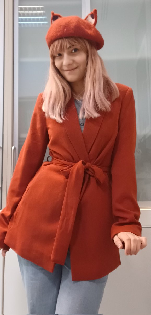 NoTeaNoMotion's tweet photo. Happy Halloween 🦊🍁🍂
#Halloween #costume #Fox https://t.co/LdNmRAe09v