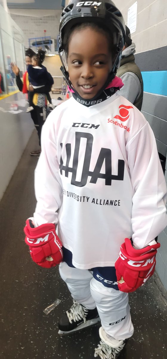 TheOfficialHDA's tweet photo. What an incredible first week of on ice lessons it was for 100s of diverse kids & families from all over the GTA. They had an opportunity to enjoy our beautiful game at completely free of cost. Week 1 of 22 in the 📚. We are excited for what is up next. #isupportHDA https://t.co/5W5C1Tm8qB