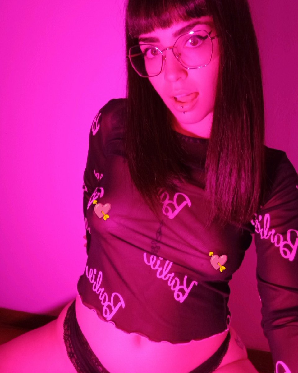 polebabe3's tweet photo. venitemi a trovare, il link di onlyfans è nella mia bio❤️ https://t.co/drNI63Akm1