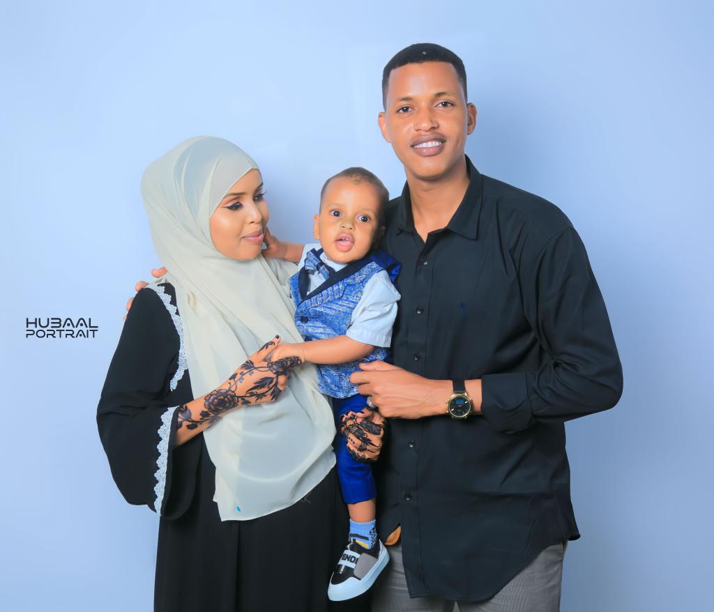 Hubaalbs's tweet photo. Sawiro Xaflad Dhalasho Farxad leh 
#happybirthday 

Hubaal Portraits Ugu imaaw qaadista sawiro quruxdooda aad la dhacdo iyo qiimo macquul ah...

📷 @Hubaalbs   
#Social media accounts👇👇
Follow Instigram:
https://t.co/z2TQJY6TfO
Subscribe Youtube: https://t.co/hsctG0ub8T https://t.co/yC8zJmVujj