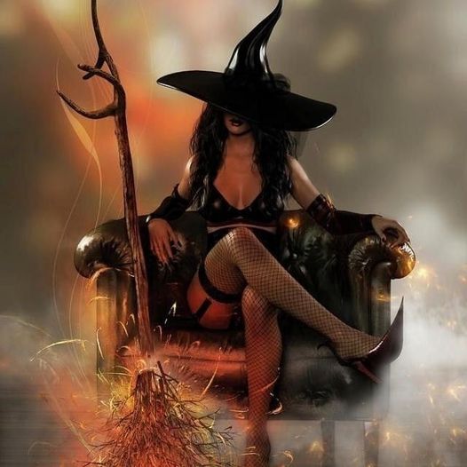 EmilySimms98's tweet image. Happy Halloween Buster!