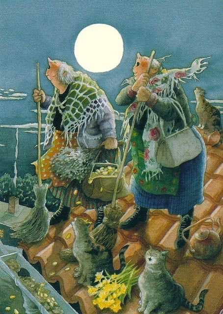 Really can’t believe these two have come out to howl at the moon. The cats are howling too. Inge Lööks Aunties / Grannies typical of these two not wanting to miss anything