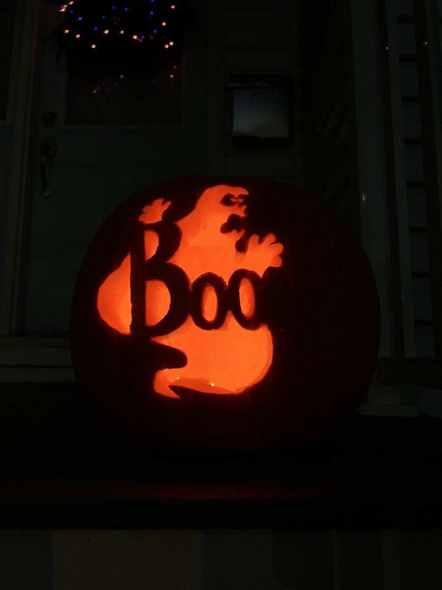 jillbarkhouse's tweet photo. carving a pumpkin is definitely more difficult with a fractured rib fyi https://t.co/PwNbAXBXSz