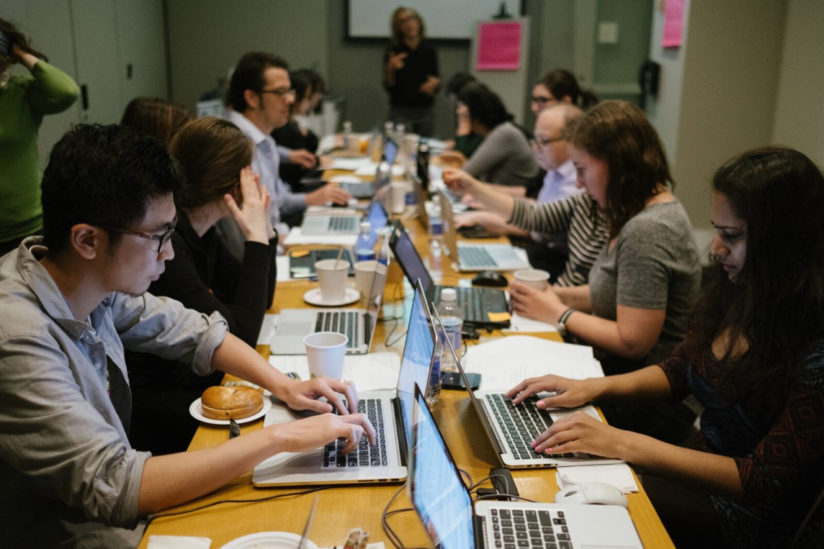 📣DIGITAL RESEARCH INSTITUTE📣 Announcing the return of the one-and-only 5 day intensive bootcamp for digital skills at @GC_CUNY brought to you by @cunygcdi! It's free, it's in January, and it's for beginners like you. Find everything you need here 👇 gcdri.commons.gc.cuny.edu