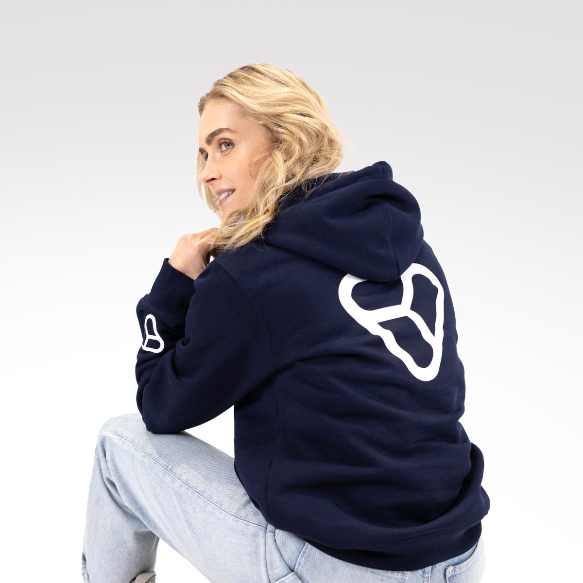 volocopter's tweet photo. Our snuggly hoodies are here just for you – and they’re available now! If you want something to turn heads wherever you go, our fan shop is here to help! Brace yourself to face the winter in style with our hoodies, sweatshirts, and beanies! ☃️ More info 👉 https://t.co/xN0Scd0Whb https://t.co/3YgYgIvTNr