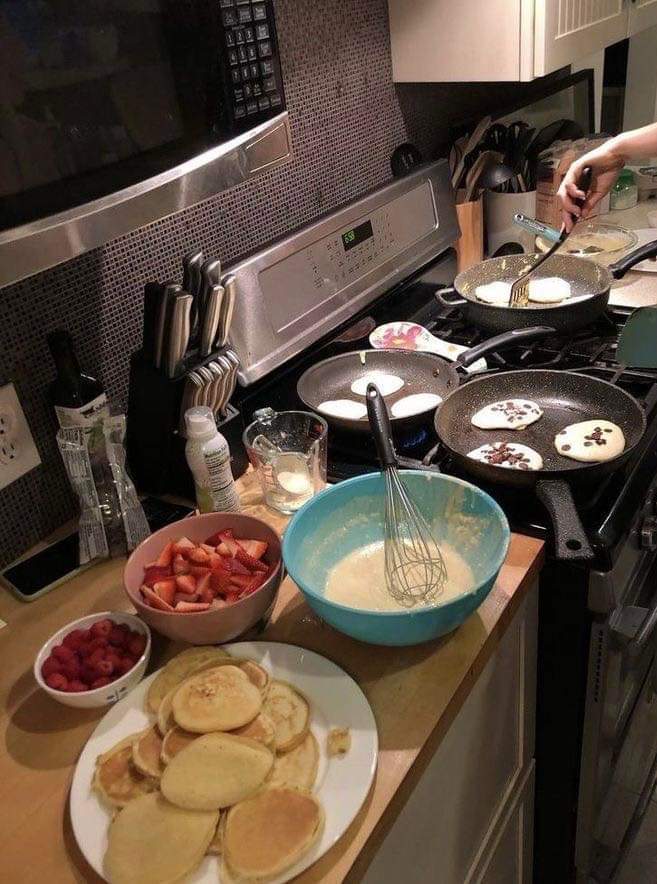 قد ابدو عادية ولكن مهاراتي ف المطبخ ستجعلك تقع في حبي ❤️