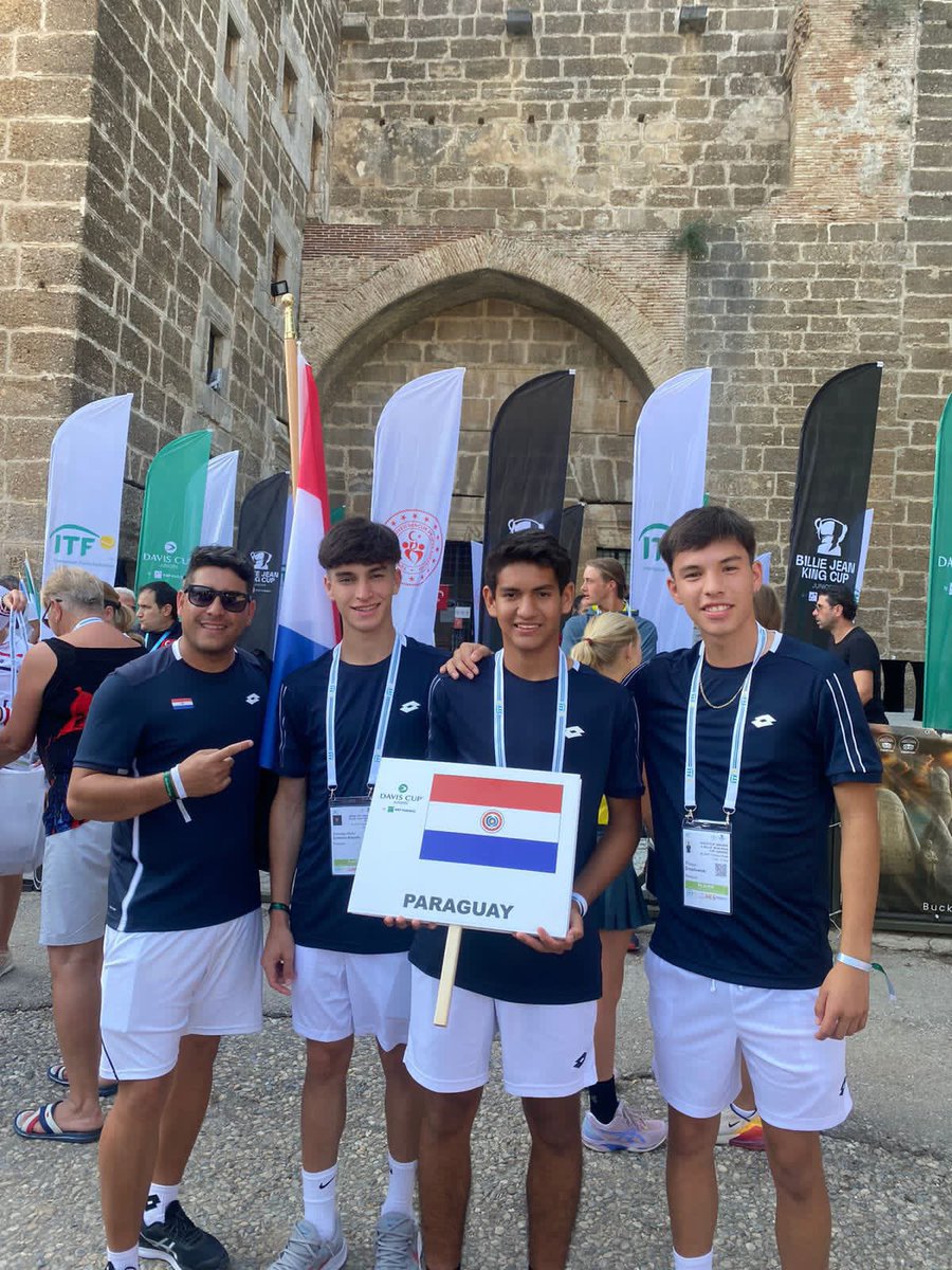 #Tenis🎾 • El #TeamParaguay🇵🇾 de #CopaDavis ya se encuentra en #Turquía🇹🇷 donde buscará ubicarse entre los mejores equipos del mundo durante las Finales de la @CopaDavis #Junior • Detalles en 👉🏻 bit.ly/3DqaCB6 Fuerza Chicos🔝 #VamosParaguay💪🏻 #ElDeporteNosUne🤝