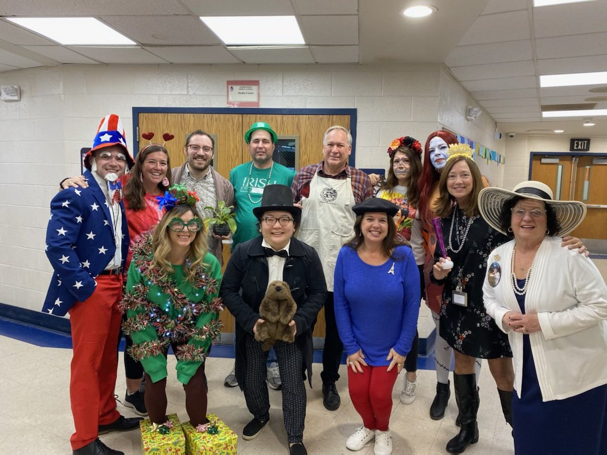 Mrs. Radka tweet media