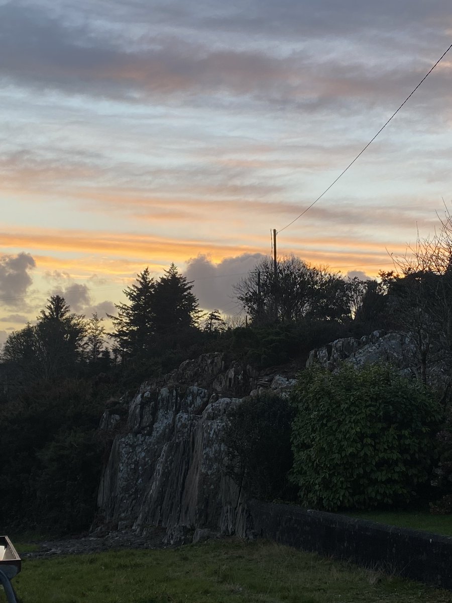 Mollkos's tweet photo. Day 1400, #1400daysofwalking #365daysofwalking had a lovely walk when the rain stopped. https://t.co/tw7uxc6cLR