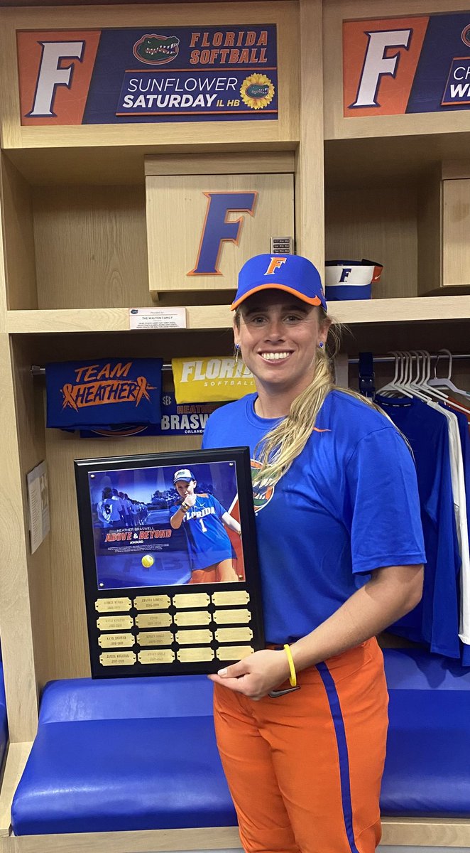 _TimWalton's tweet photo. Today @GatorsSB honors @Kinsey_Goelz for the Heather Braswell Above and Beyond award, voted by her teammates. Kinsey is the back to back winner and one of the best human beings on the planet. Thank you for all you do Kins. 👍🐊🥎🌻 https://t.co/cFi9pioGg3