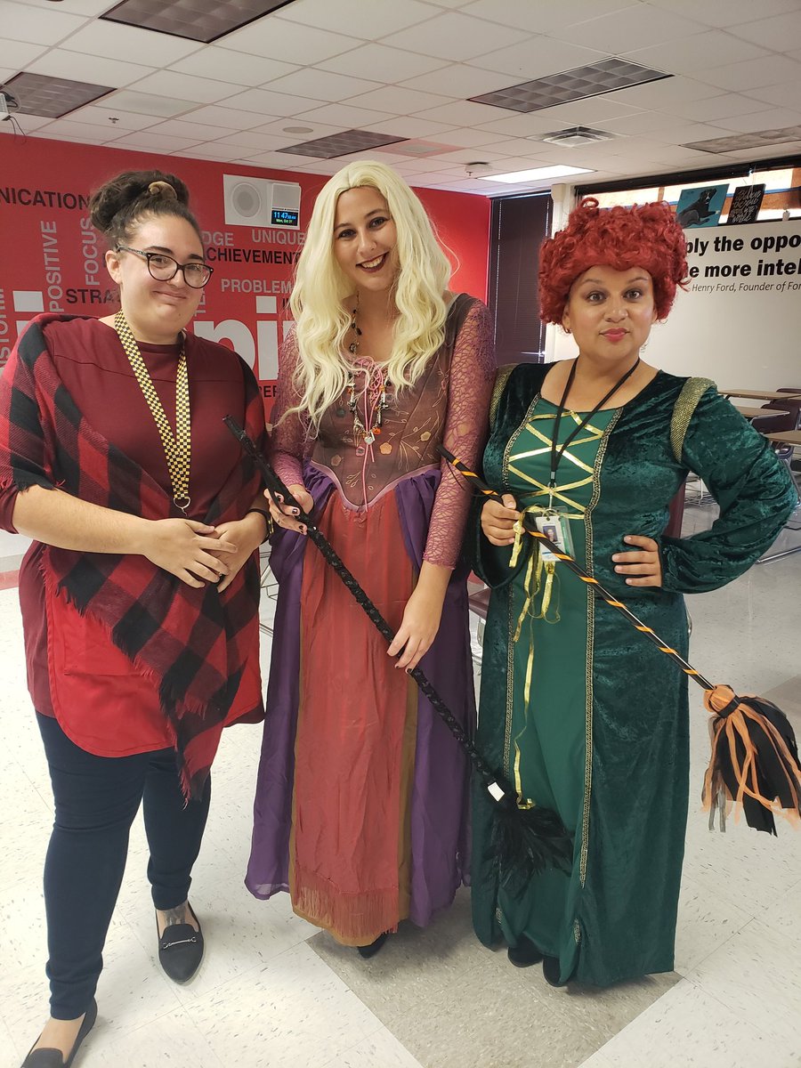 SgaIndians's tweet photo. More incredible dynamic duos to kick off Homecoming week! https://t.co/ERi0rbuRFY