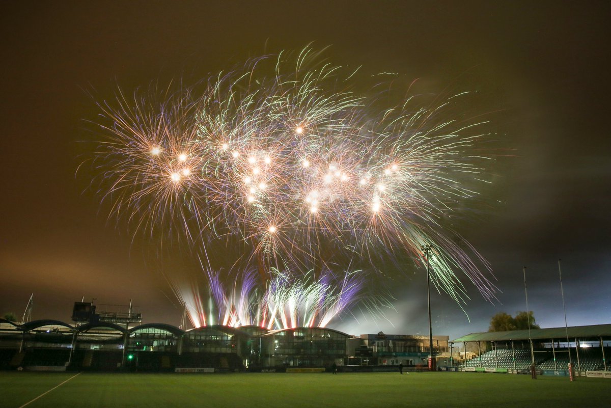 Who’s joining us for our fireworks extravaganza this Friday at Sixways? Grab your tickets by calling our @WarriorsTicket Office Ladies. 📲Text/call 07724338320 | 07724335562 Mon & Tues 9am-5pm Wed & Thurs 9am-7pm Fri 9am-7.30pm 🎟️Adult tickets £9 | Juniors £5. Gates open 5.30pm