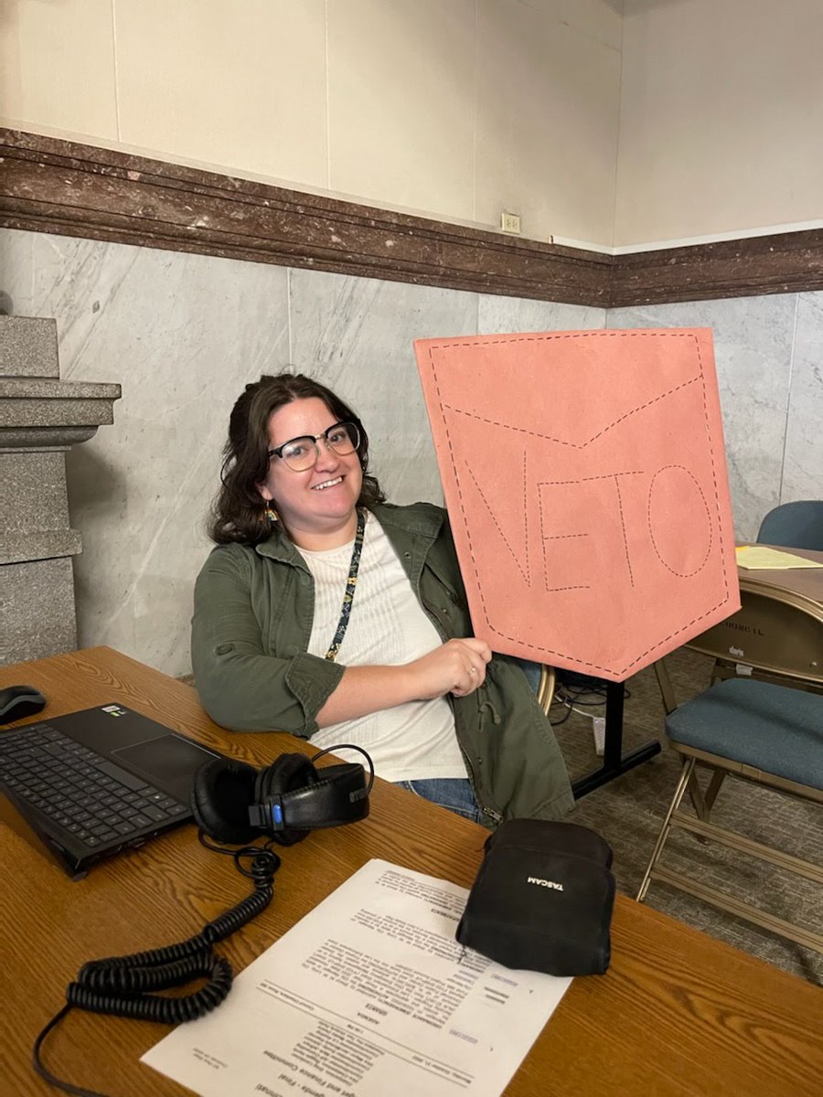 Becca Costello 🌧️🚽 tweet media