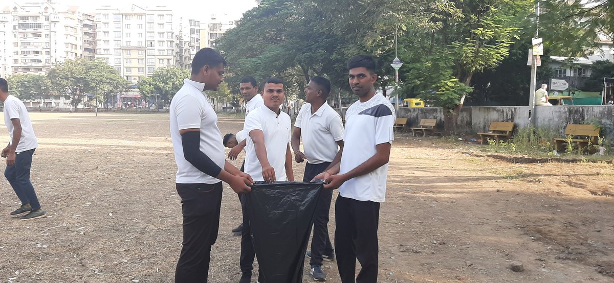 MYBHARATNavsari's tweet photo. Clean India Concluding Program on 31st Oct 2022 with Homeguard team members from various blocks #CleanIndiaCampaign2022 #cleanindia2022 @CollectorNav @Anurag_Office @DdoNavsari @Hiren171120 @TheManishaShah @Nyksindia https://t.co/ikhZBD1wRu