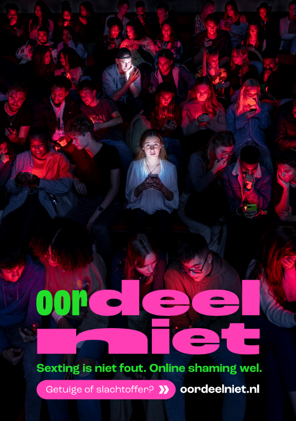 rotterdam's tweet photo. Het leven van Julia werd een hel toen er verhalen rondgingen over zogenaamde naaktfoto's. 'Ik ging mezelf beschadigen en heb op school een zelfmoordpoging gedaan.' Lees haar verhaal → https://t.co/p2YHIN7xKz
Kijk ook op → https://t.co/F684xyl17U
#OordeelNiet #OnlineShaming https://t.co/bA4UbUsA6O