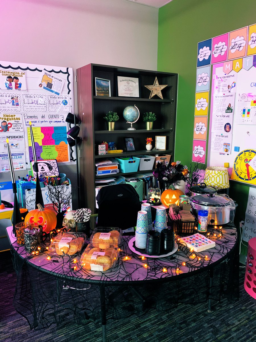 It’s a writing celebration! Our amazing authors finished their personal narratives and we can’t wait to read and compliment their work! 👏🤩 #WeAreWriters #HardWorkPaysOff <a href="/sranerio/">Ms. Nerio's Class</a> <a href="/HumbleISD_GE/">Groves Elementary</a> <a href="/MrsRFiore/">Rebecca</a>