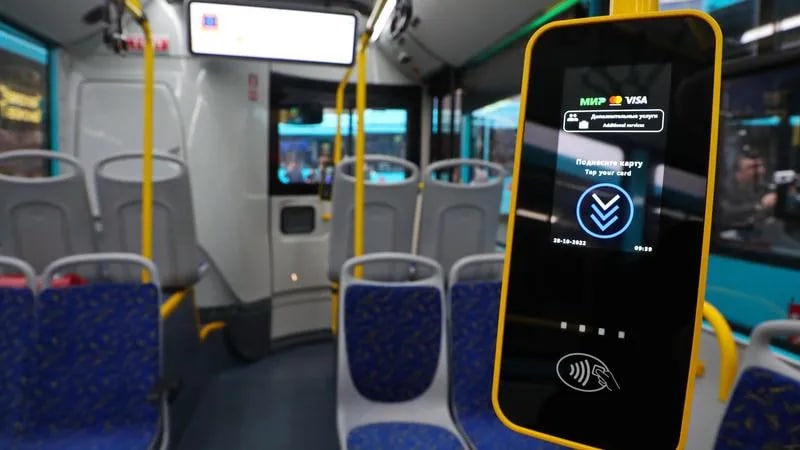 В Санкт-Петербурге на линию вышли 48 новых автобусов компании VOLGABUS на газомоторном топливе. Автобусы оснащены мультимедийными табло, usb-розетками, современными валидаторами и приспособлены для маломобильных пассажиров. В ноябре будет поставлено еще 400 автобусов