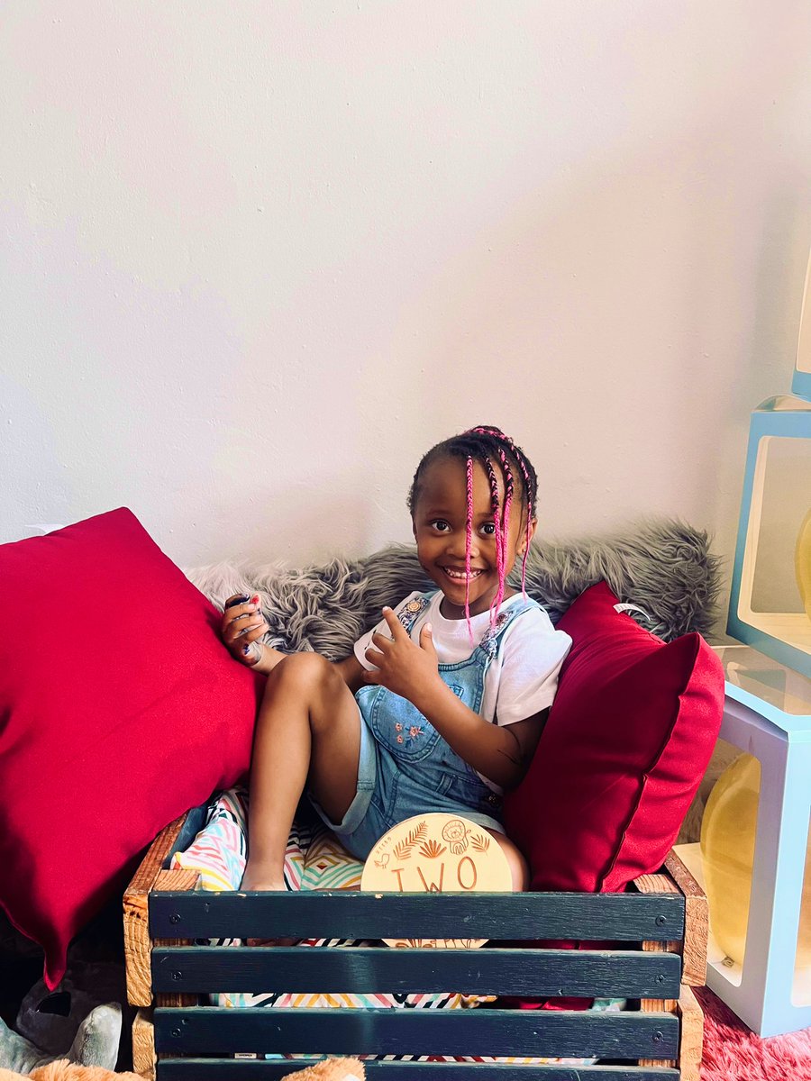 MaxSCorner01's tweet photo. Beautiful Ade also turned four years, and she definitely had a wonderful time during the shoot ❤️

#photoshoot #birthdayideas #birthdayparty #celebration #creativeparties #setting #love #family #Lstwitter https://t.co/FAgvdjZ6bm