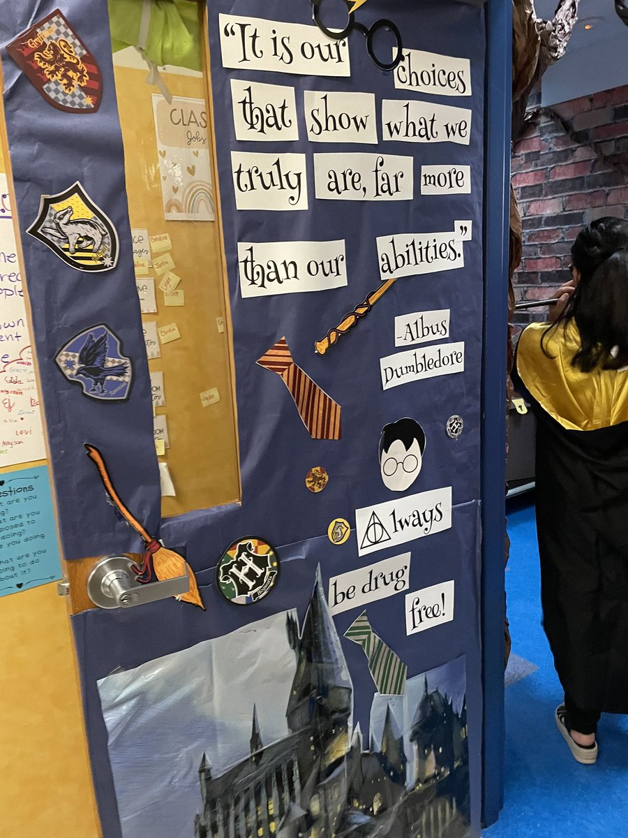 webb_es's tweet photo. Welcome to Webb's Hogwarts 4th grade six weeks review. Your professors have some magical learning planned. #ckh #ccisdproud https://t.co/Csye13yD2P