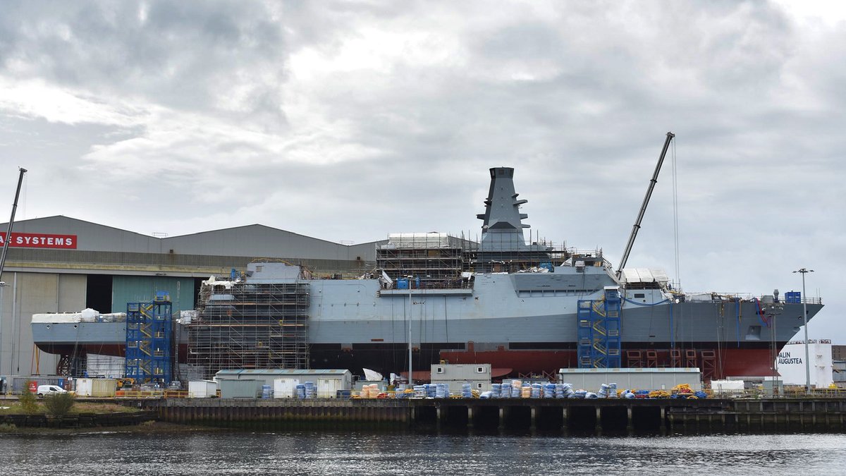 Scaffolding being removed from HMS Glasgow at @BAES_Maritime Govan shipyard. Ahead off being rolled onto barge and being taken down the Clyde to Glen Mallan for float off in the next few weeks. Via @wolfie250