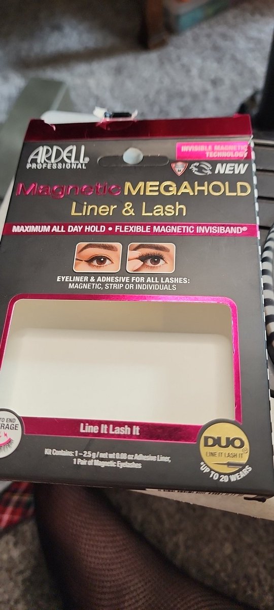 MissRocker94's tweet photo. @ArdellBeauty pretty sad that I spent 15$ on these for the liner to be completely dried up. https://t.co/aEP9KuUPw0