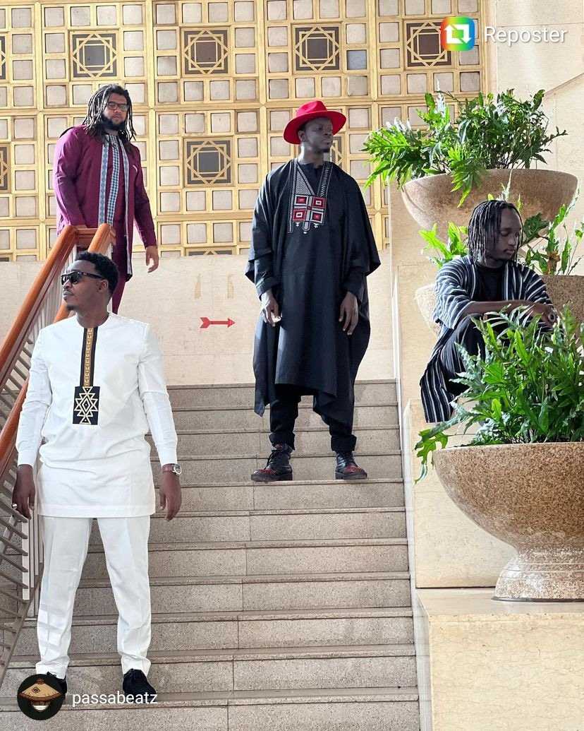 AVEZ-VOUS DÉJÀ REGARDÉ #FUBU?
⬇️
youtu.be/6PGnU3xYXGg
LE DERNIER SINGLE DU GRAND @passabeatz en collaboration avec @ndongod44x45 x @pps_the_writah &amp; Me !

Much love to @deedorecords 🌹🇸🇳

#BlackLuffee
#Senegal #dakar #rapgalsen #hiphopgalsen