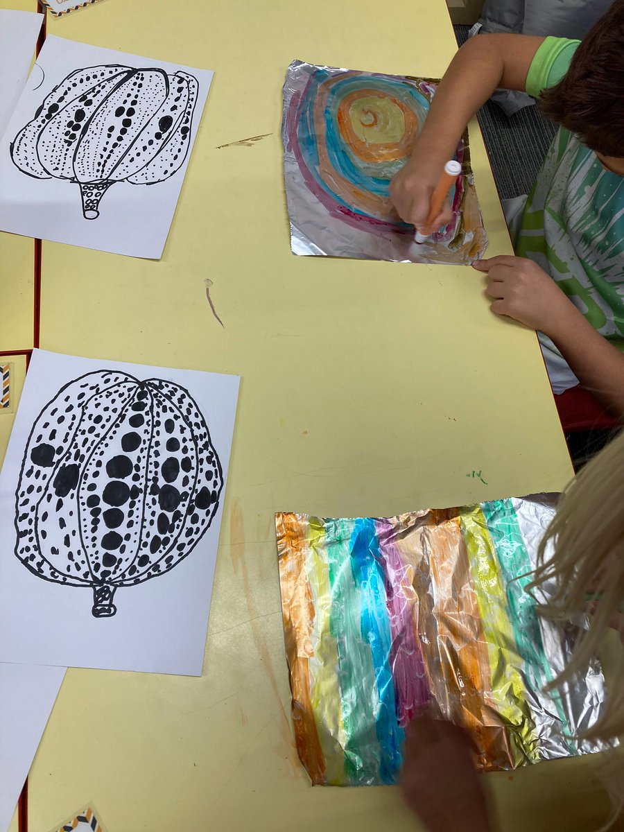 stjohnscen20's tweet photo. Y2 enjoyed learning about Yahoi Katsuma and her love of pumpkins today.  They created their own dot pumpkin prints inspired by this famous artist. #AutumnalArt #CreatingMasterpieces @kapowprimary @LDBS1836 @BPSIBarnet @ASPNW2 https://t.co/QoxPvBUKqo