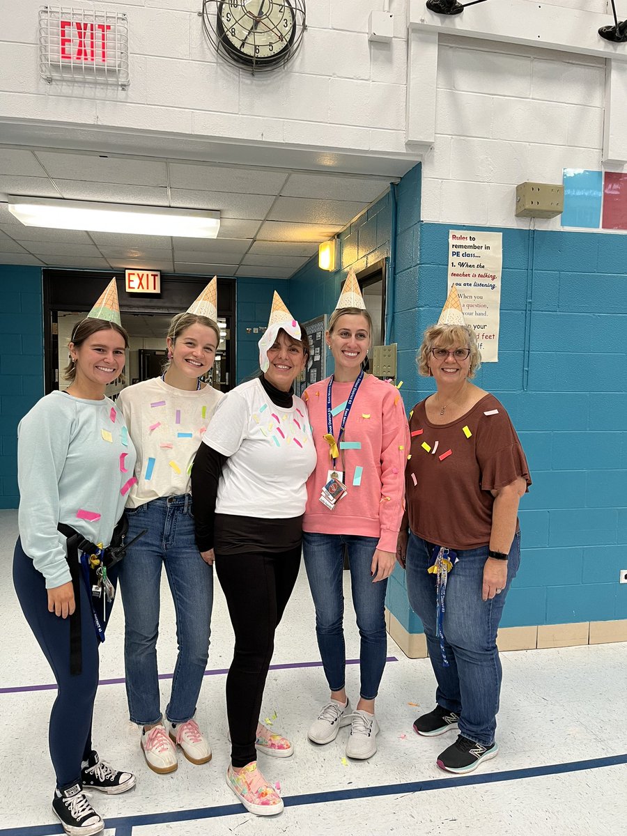 MelzerMLions's tweet photo. Our third, fourth, and fifth grade teachers! Happy Halloween! @EastMaine63 #halloween #icecream #bubblegummachine #winniethepooh #eeyore #Tiger https://t.co/RWYTdgtjBK