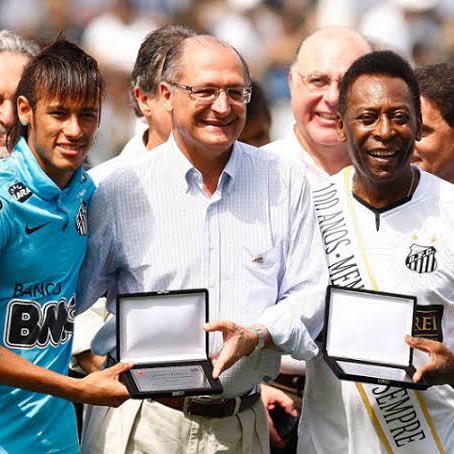fdalvinegro's tweet photo. Pela primeira vez na história do país, um torcedor do Santos será vice-presidente do Brasil. ⭐️🏳️🏴 https://t.co/E3MePXYWlc