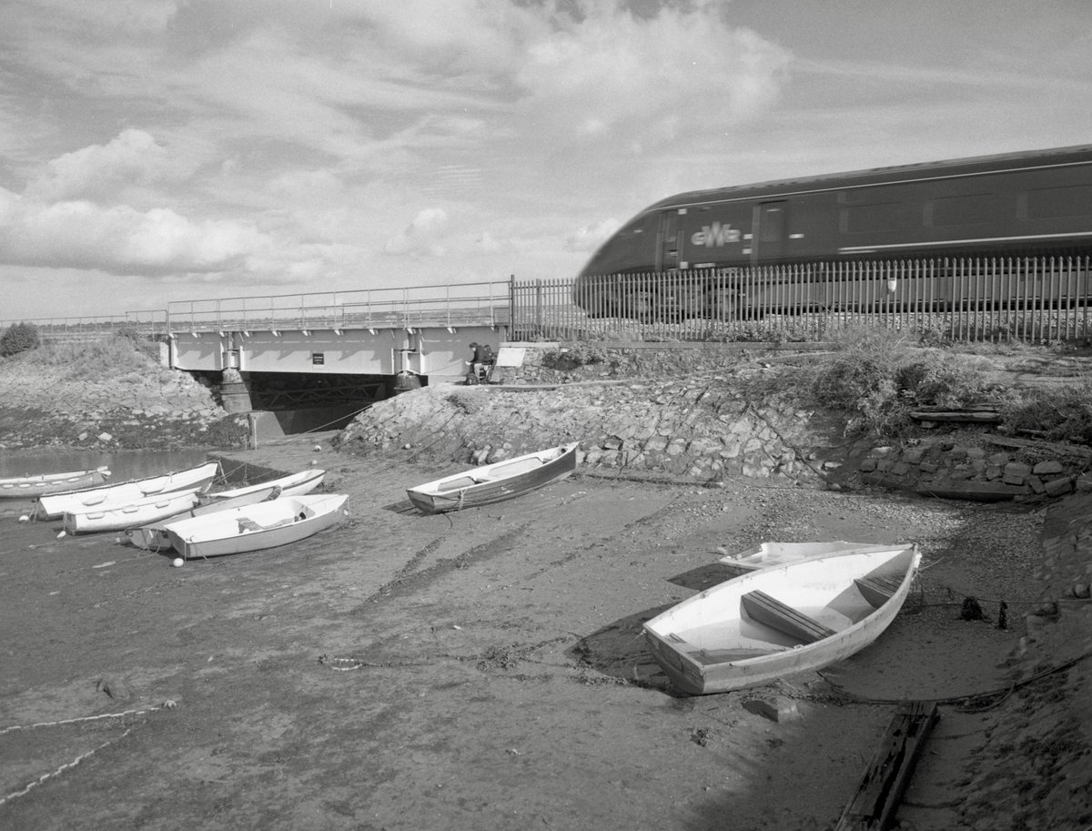 leestevens4's tweet photo. Lovely Cockwood on the River Exe.
#SouthDevon.
#Dawlish.#believeinfilm.
#FujiFilmGS645W.#IlfordHp5.
#BelliniHC. https://t.co/3G0bnczoKy