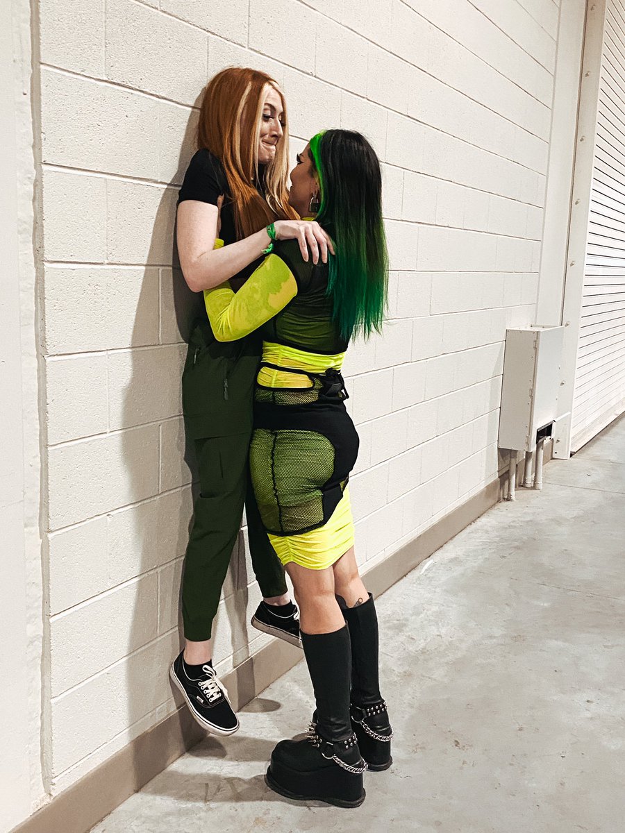 "I can be your angle….or yuor devil” 💚🖤