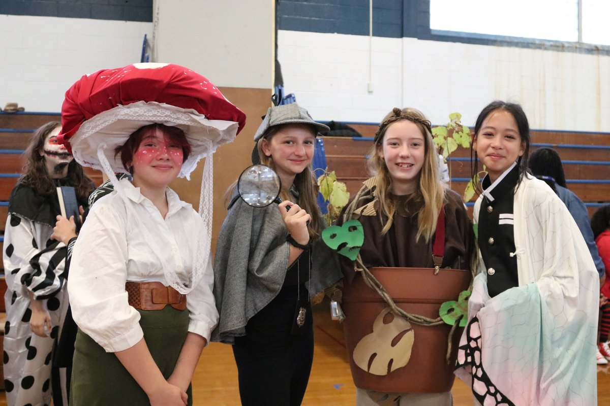 Millbrookmsart's tweet photo. Halloween at MMS!!! Lots of creative costumes - loved the mushroom &amp; plant! Best faculty costume Barnes&amp;Barnes - and the other Mrs. Barnes! @MMSBlazers @millbrookcsdart  #blackandwhitecostume https://t.co/VgPpQtYoNL