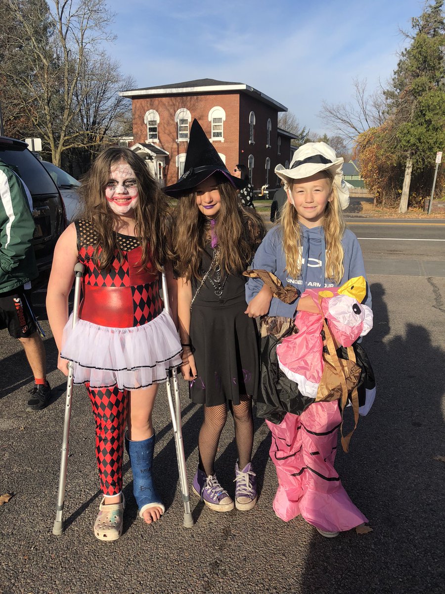 principaldupree's tweet photo. Our Halloween parade was the best.  Thank you to all our community members who were able to watch our parade! https://t.co/6xkLPAeDdY