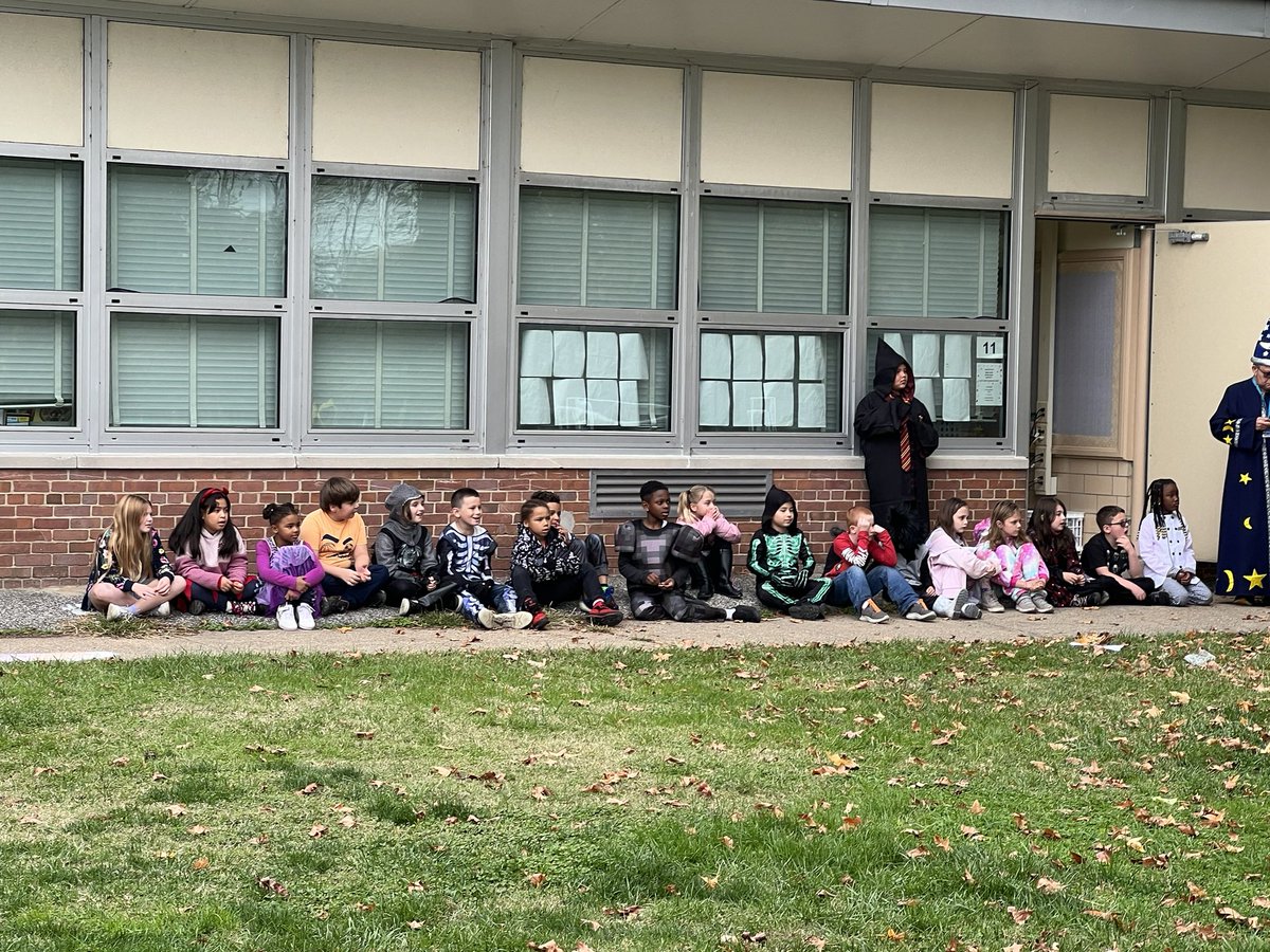 Mrs. Cooper tweet media