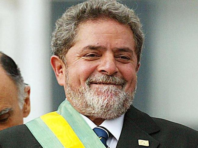 Una necesaria precisión para los revolucionarios honestos: Lula es un hijo del oportunismo y fiel siervo del imperialismo, desmovilizó a las masas, apagó huelgas y armó a los terratenientes contra el movimiento campesino.

#internacional

serviralpuebloperiodico.wordpress.com/2022/10/31/una…