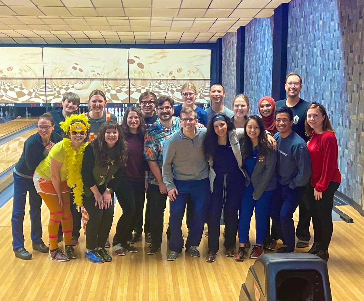 🎳Our recent Resident-Preceptor outing sure was unforgetta-bowl! 

Happy Halloween!🎃

#TwitteRx #PharmRes