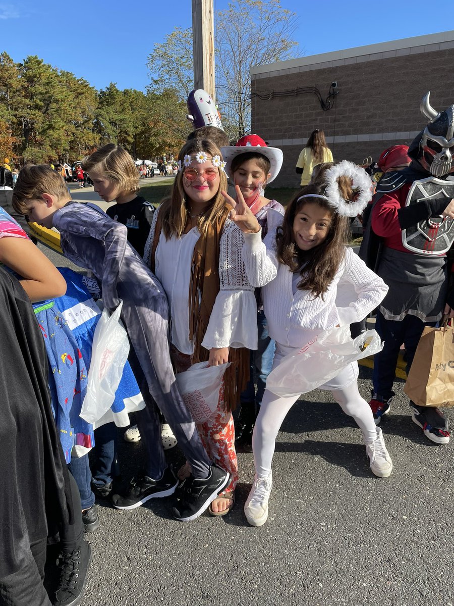 modonnell5i's tweet photo. 5I had a blast at Trunk or Treat👻🎃@INT_PRINCIPAL @KrDucker @StaffordTwpEd https://t.co/cF44QhNv5V