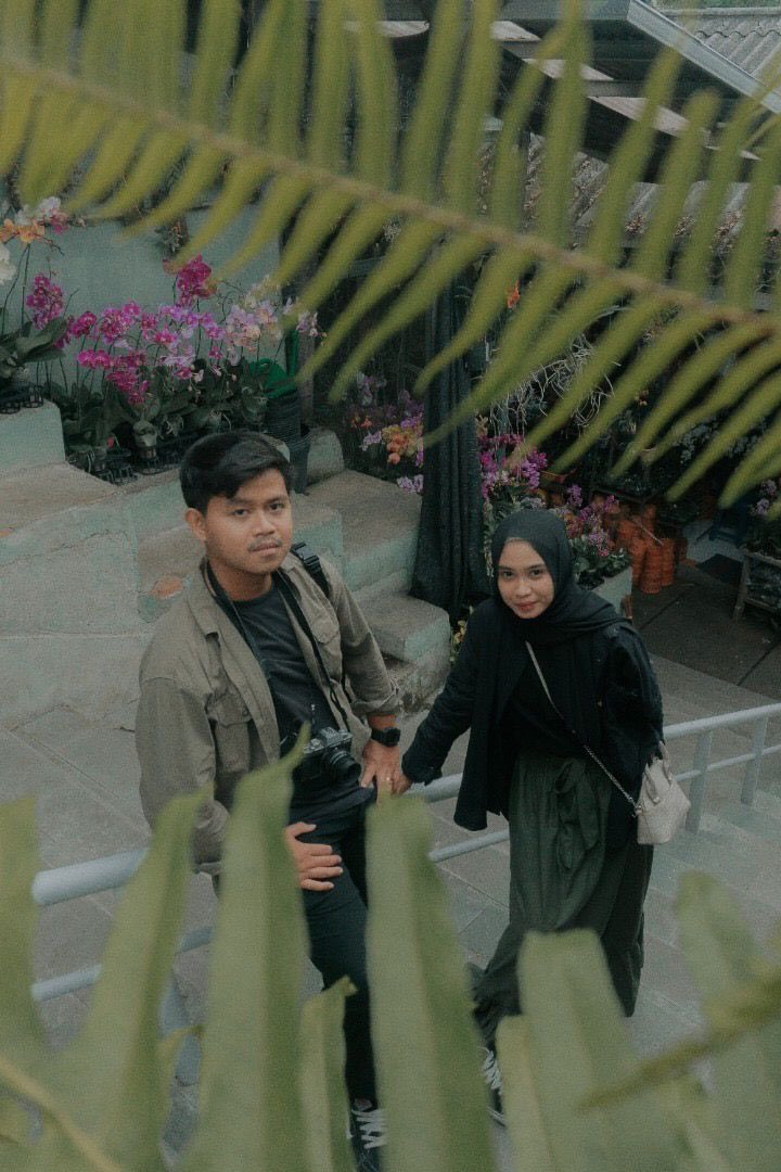 ardnadya's tweet photo. Dari “gakusah ah” sampe akhirnya jadi juga prewed (tentunya konsep yg males ribet😅), terimakasih motivasi dan fasilitas pulangnya bapak @shauqinaufal 🫶 https://t.co/YtovfVbkpa