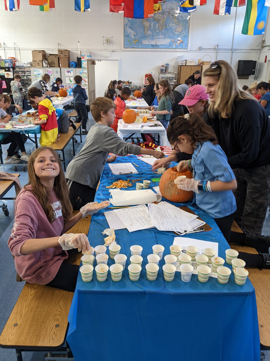 Wayland_LS's tweet photo. 4th Grade Pumpkinology! Always a special day at Loker School! #LokerPRIDE https://t.co/OWW7QHIDeQ