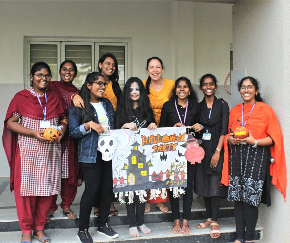 ELPrograms's tweet photo. In #India, #ELFellow Shannon Smith helped teachers and students with the English Access Microscholarship Program create a flash mob and a pumpkin decorating contest for Halloween. 

#HappyHalloween from English Language Programs!

#LifeofaFellow #ExchangeOurWorld https://t.co/mauBwKibgQ