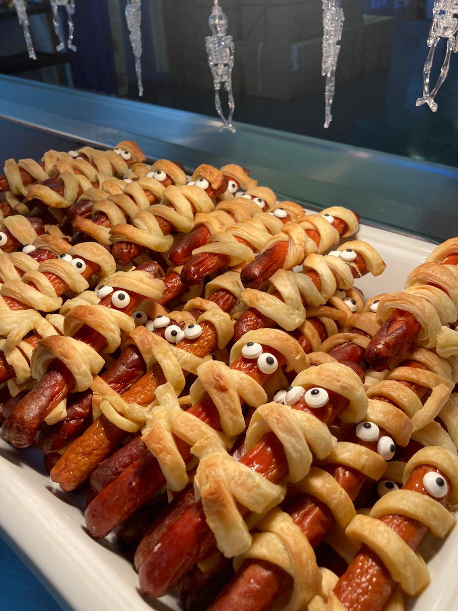lunchtimeco's tweet photo. Our amazing kitchen teams have been busy making spooktacular food for the children today…. We appreciate the hard work and effort and going the extra mile making Halloween lunchtime the highlight of the day🎃👻💀 https://t.co/gBKZt9vCuC